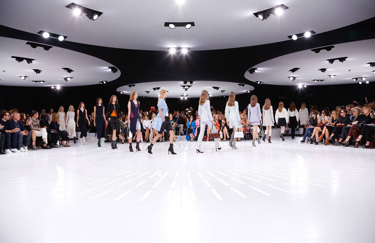 Christian Dior s/s2015 show space