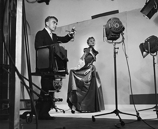 Horst directing fashion shoot with Lisa Fonssagrives (1949). Photo by Roy Stevens, Time Life Pictures Getty Images